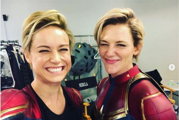 惊奇队长《复仇者4》换新发型原因