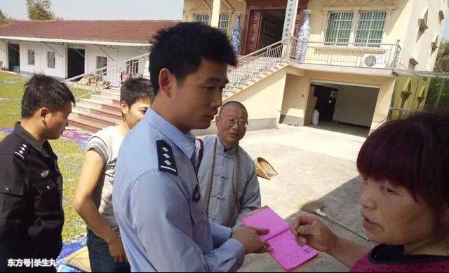 9岁女孩作文火了!想当县长给警察放假 成警察