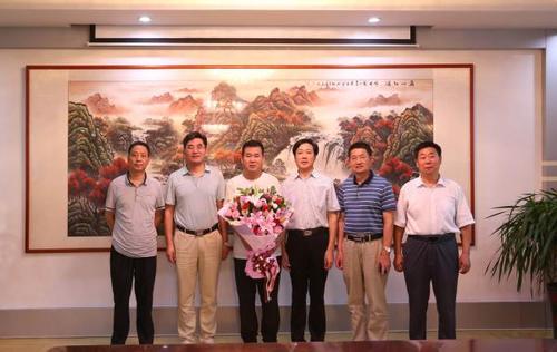 新泰市中医医院田志亮同志到达岳普湖县人民医