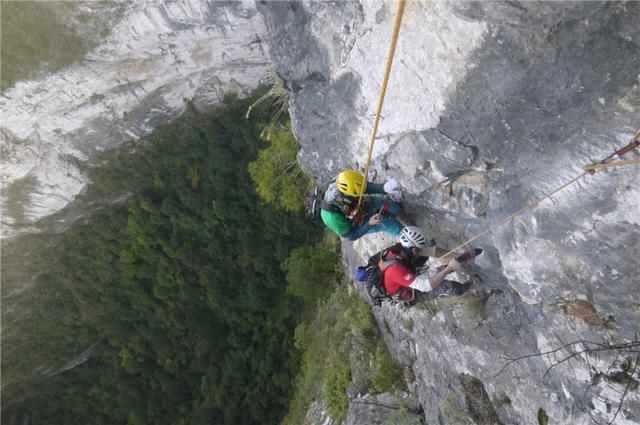 海底？山洞？这个夏天最燃的玩法！惊险刺激啊！