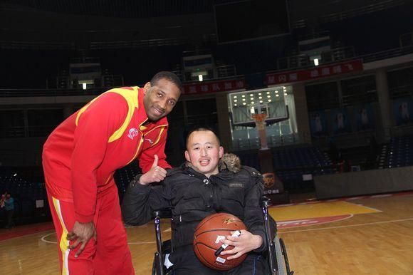 其实直播平台同样充满正能量_【快资讯】