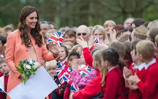 威廉和凯特结婚8年,庆祝纪念日方式很用心,但