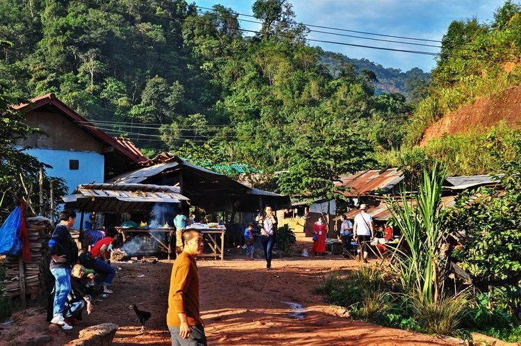 老挝人的古寨不敢恭维,简直不如中国五线城市