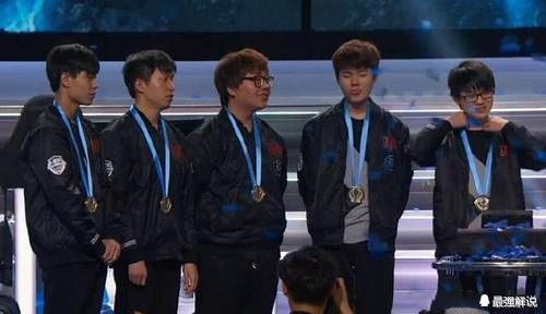 回来的上单中,姿态混得最好,而他却自暴自弃葬