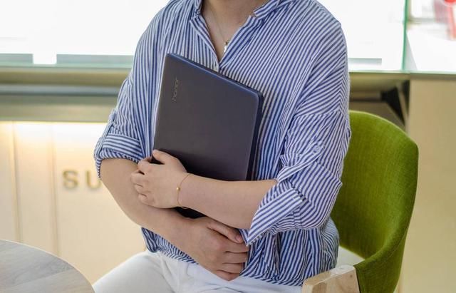 性价比与颜值兼顾,荣耀MagicBook测评!