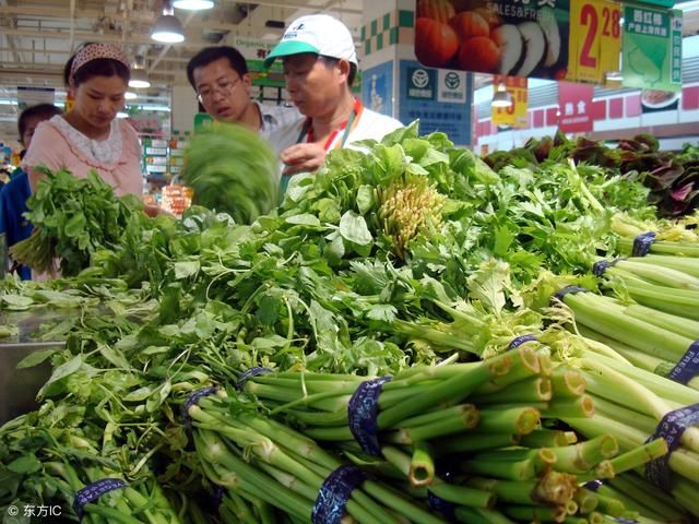 杰哥观市:武汉白沙洲市场新藕上市拉高菜价 水
