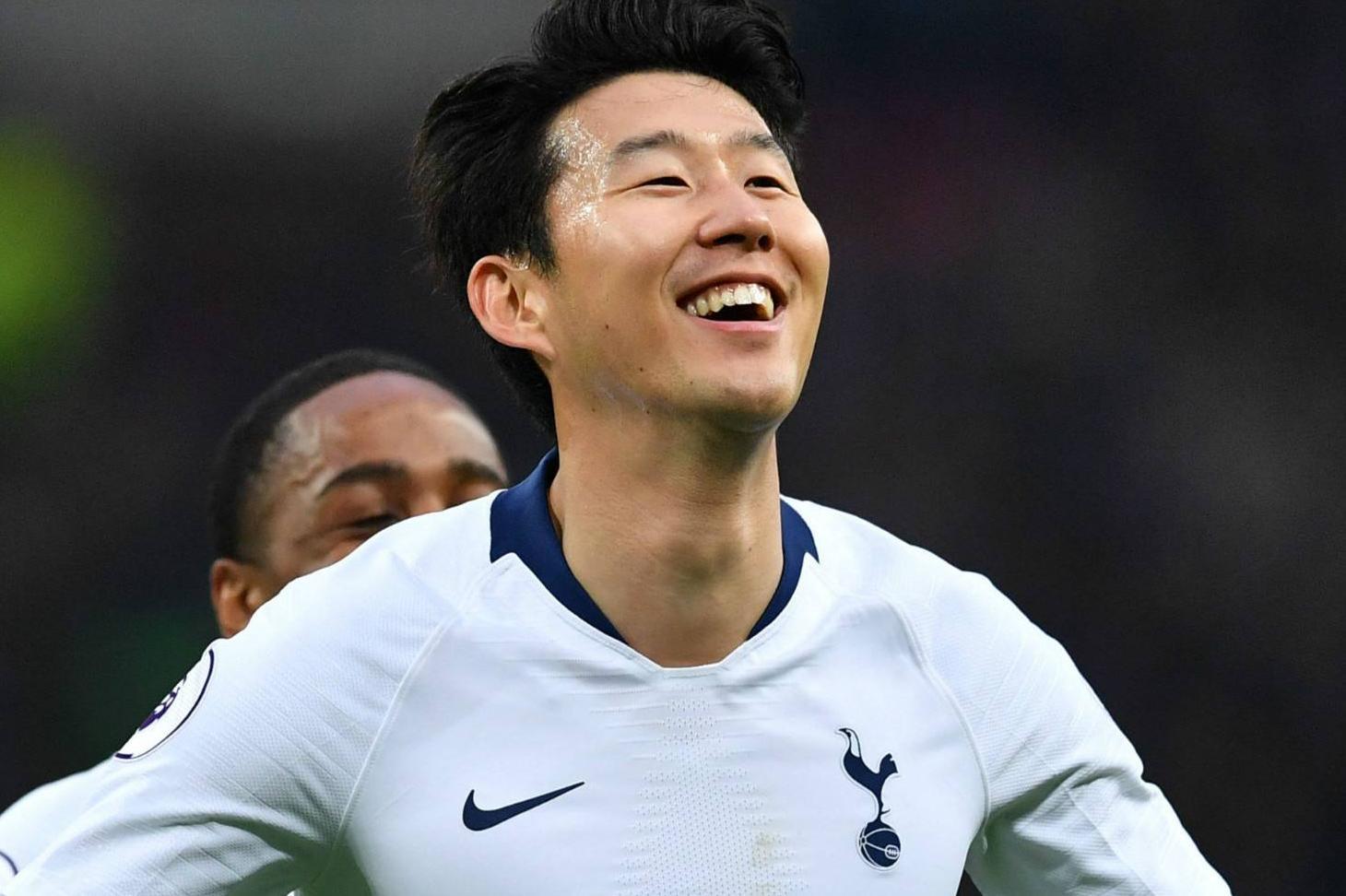 欧冠:巴萨利物浦捉对厮杀,梅西PK萨拉赫,贾府