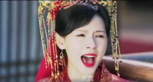 琉璃：玲珑终于变装了，婚服造型比璇玑都美，被乌童和敏言争抢