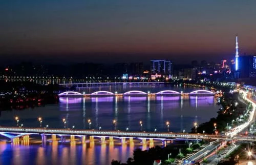 中国新兴城市投资吸引力排行榜20强，人口过千万，至今未通高铁