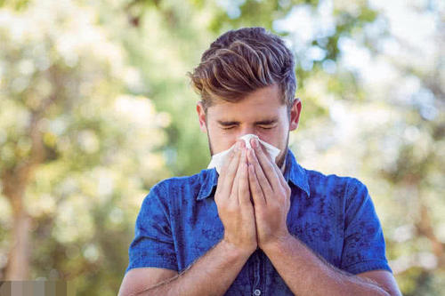 过敏性鼻炎可以完全治愈吗?我们应该怎么做。
