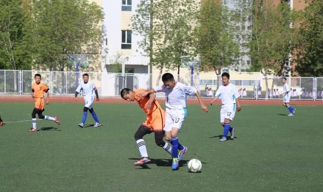 兵团校园足球联赛开赛 两名少年将参加拜仁青