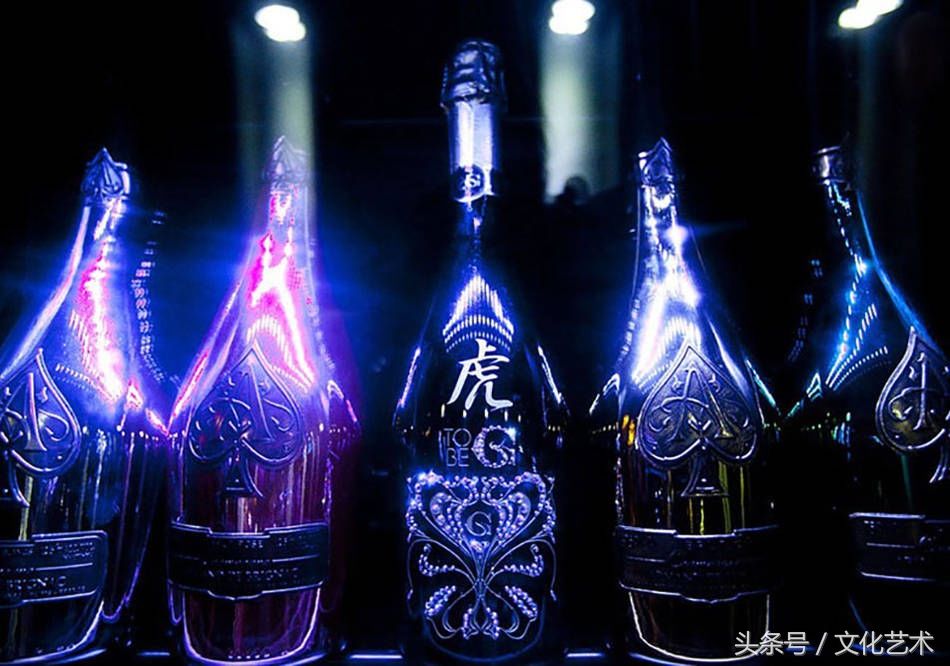 日本东京晚上上班,只为减轻客人压力而生的高