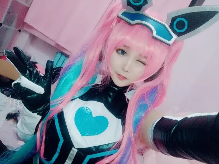 王者荣耀cosplay,安琪拉发福利,图8我给100分