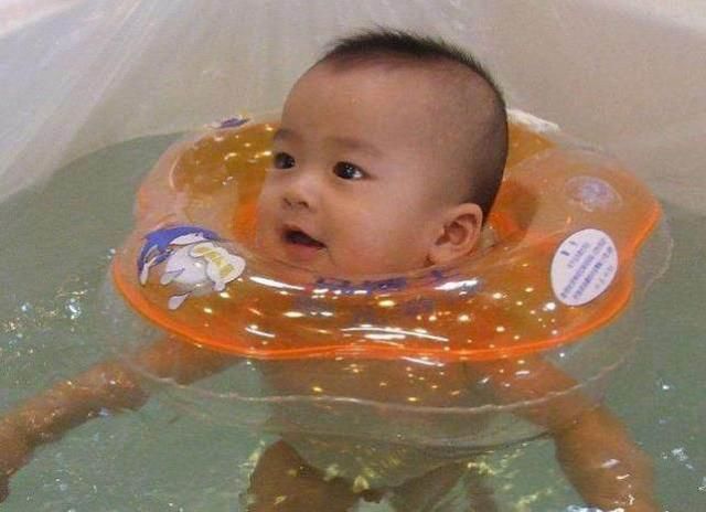 宝宝出生后几天可以游泳?新生儿游泳,一般多长