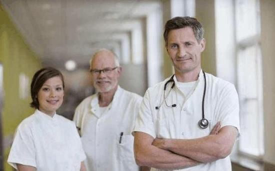 一个没有穷人的国家 上学免费、看病不要钱