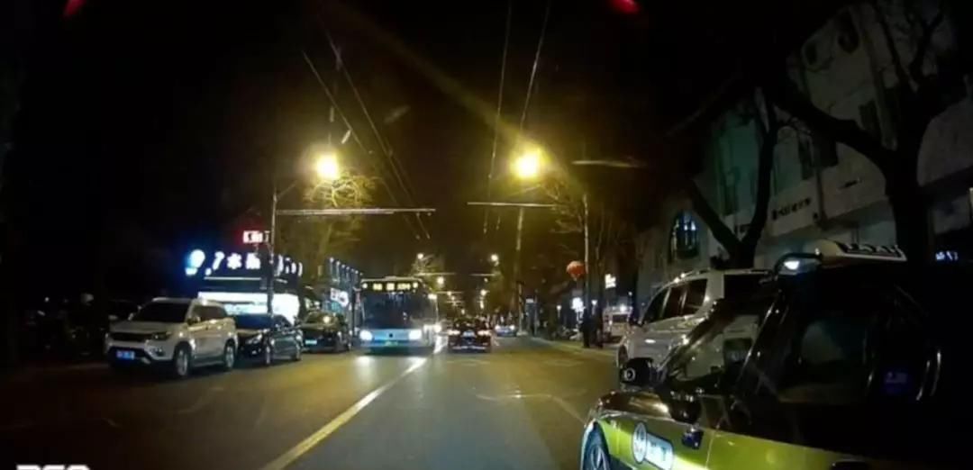 交通事故怎么处理