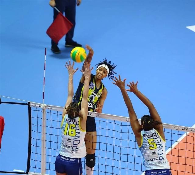 费内VS科内,首组欧冠女排四强!另外一组或是朱