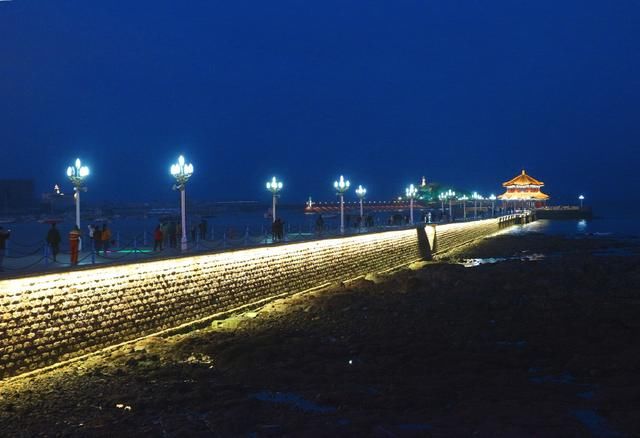 5月青岛栈桥之夜，“前海沿儿”赏夜景