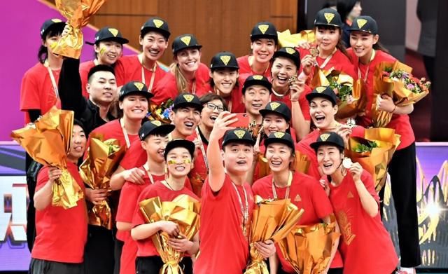 明星阵容揭晓!张常宁李盈莹领衔PK排超联赛冠