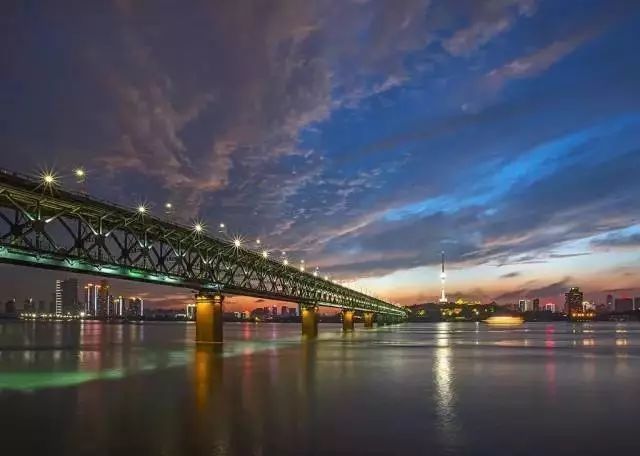 我骄傲!2017中国百强城市排行榜发布,咱湖北上