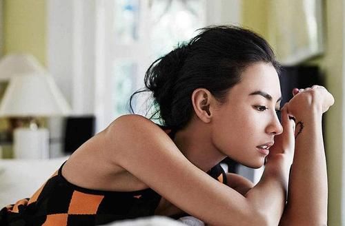 离婚后的张柏芝笑成了表情,谁说离婚箭头女表情就是包图片