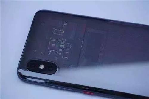 FindX真正的对手来了:小米8探索版即将限量发