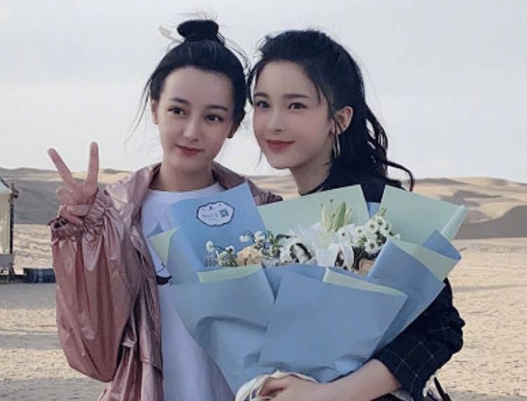 《你是我的荣耀》选角，杨洋热巴挑大梁，我却被女配长相迷住了
