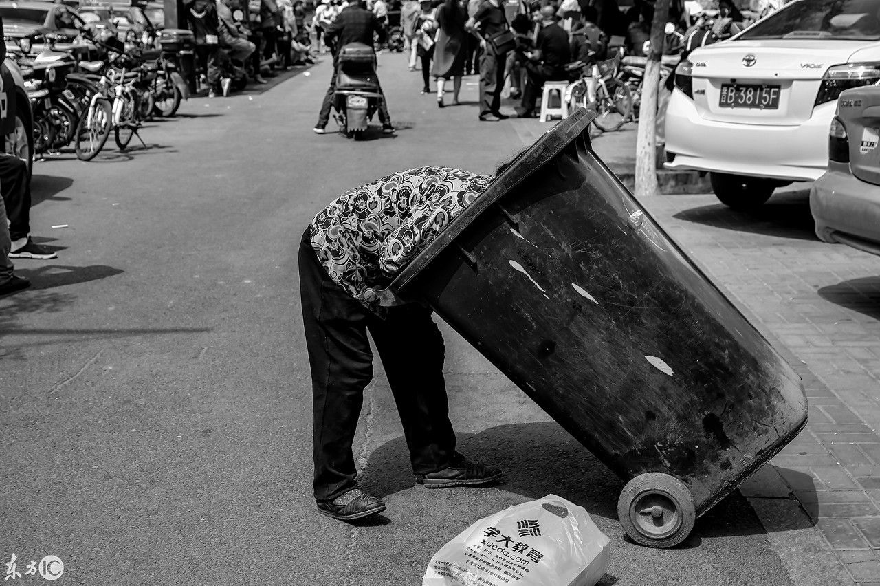 高考:记大同一中校园外,芸芸众生