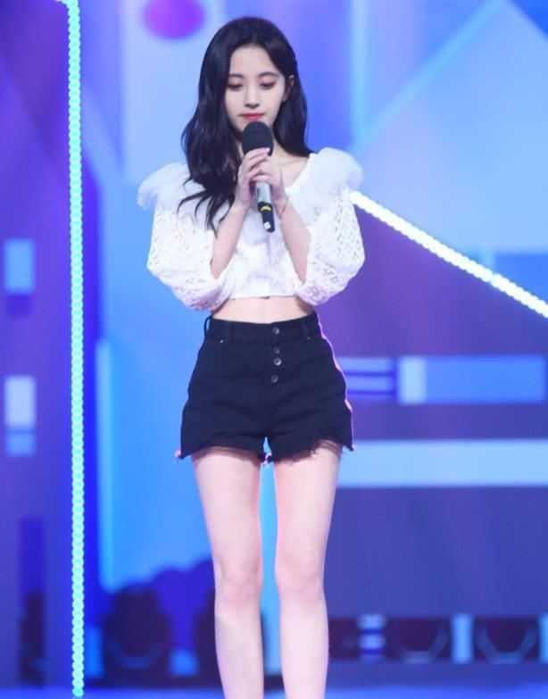 鞠婧真不愧是千年美女,一件仙女裙犹如美女仙女脸皮图片