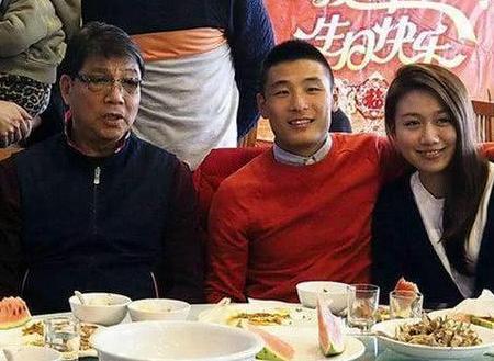 他是中超最强球员武磊, 妻子生娃后仍身材傲人