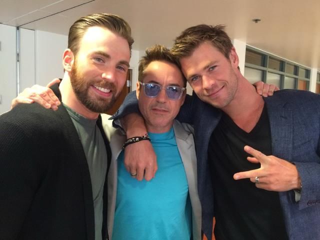 《复仇者联盟4》三巨头现身!初代雷神钢铁侠美