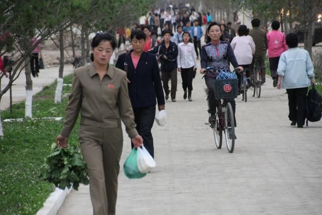 朝鲜美女导游：想嫁给中国男人，对中国人的网恋很感兴趣！