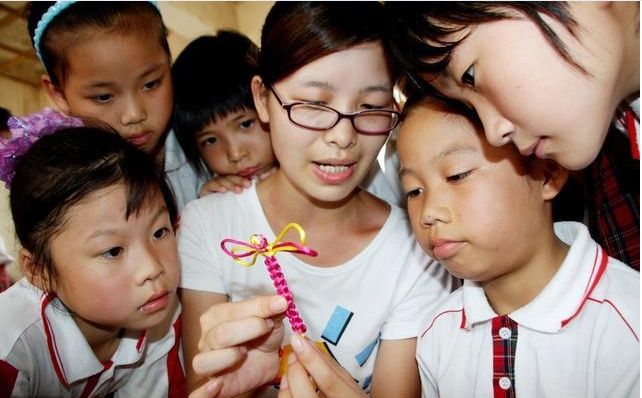 2018教师资格证:不考教师编制?这个工作满2年