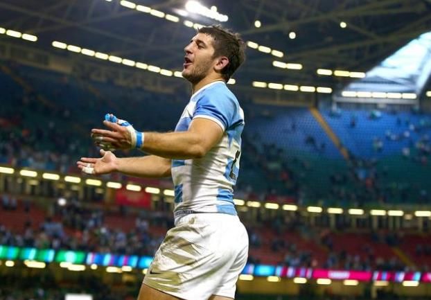 如果一个足球明星代表一个国家,那么你能想到