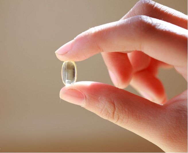 烂香蕉千万别扔,捣碎加上 维E 敷脸,祛斑祛皱_