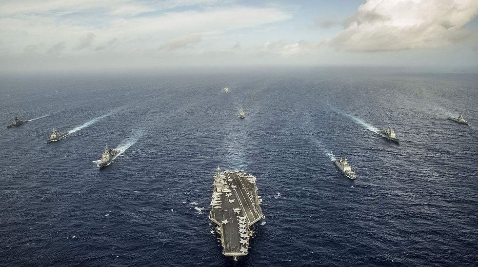 8.6万吨的003国产航母甲板和机库面积至少看