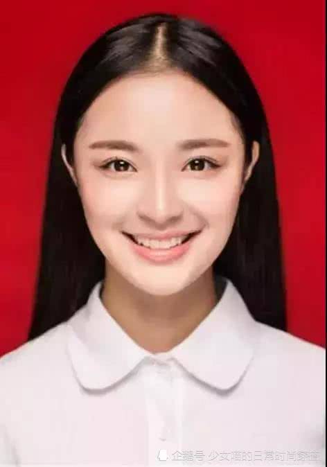 证件照总是不敢示人,别傻乎乎的了!这样拍出