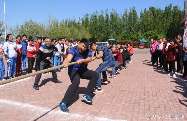 我在诸城相州镇见证一场拔河比赛