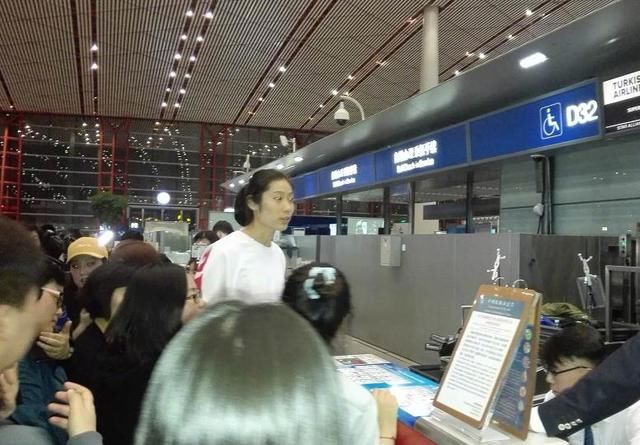 朱婷从北京飞赴土耳其!中国女排队长,第二季留