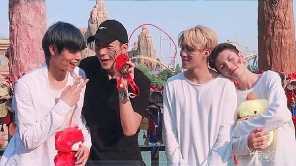 坤音四子将以ONER组合出道,他们的土味日常