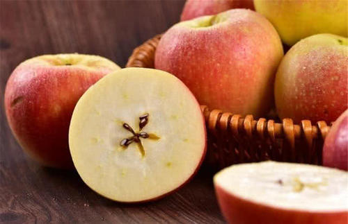 苹果加1物煮粥喝,每天一碗,提高睡眠质量,淡化