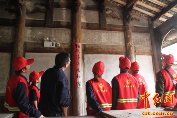 储备粮永安库到石峰村开展主题党日及志愿者服