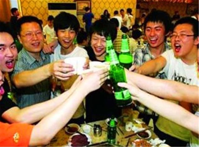 中国劝酒最猛的4个地方，套路之多让人发怵，有自信可以去挑战下