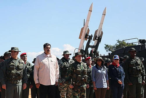 向外界展示军事力量,马杜罗启动委内瑞拉史上