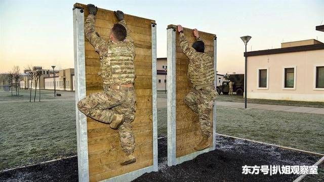 当兵的人都跑过400米障碍,美军也在跑一般军迷