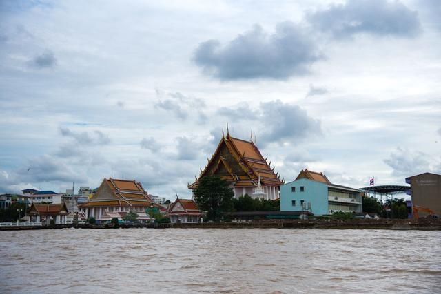 到达曼谷大皇宫最快捷的交通方式是啥? 大多数