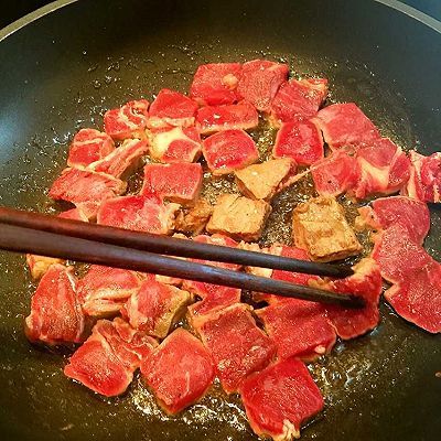 劲蒜安格斯牛肉粒