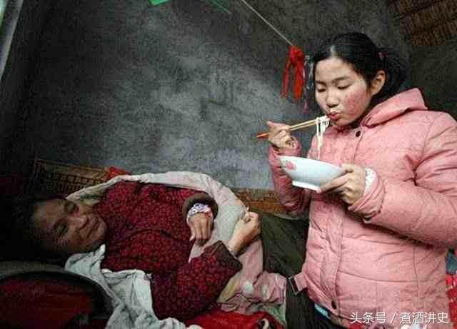 女生高考只有47分,爷爷不信含泪去重新查询,结