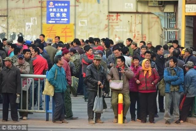 再忍几天，外地人马上回来了