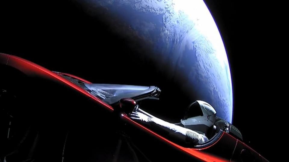 SpaceX把一辆特斯拉跑车送上了天,跑车将在太